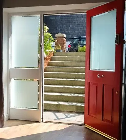 Basement In Heart Of - Sleeps 4 *